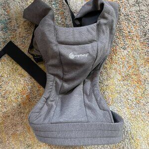 Ergobaby Embrace